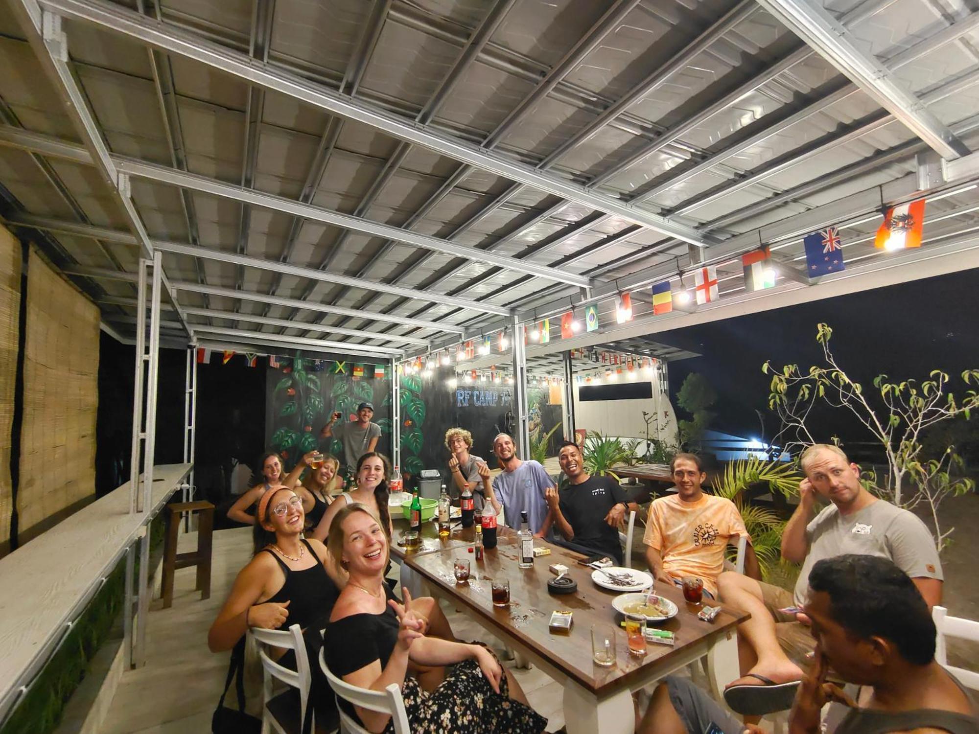 Surf Camp 79 Hotel Kuta  Luaran gambar