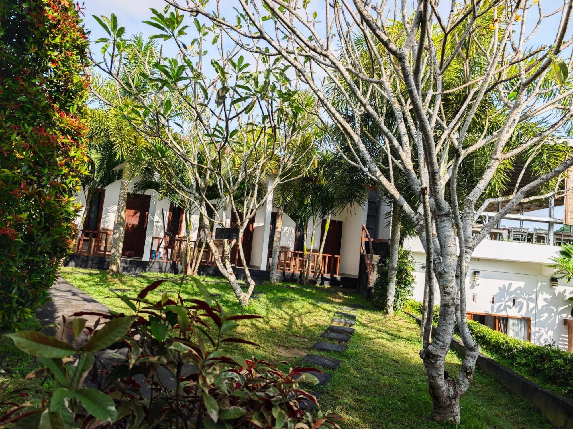 Surf Camp 79 Hotel Kuta  Luaran gambar