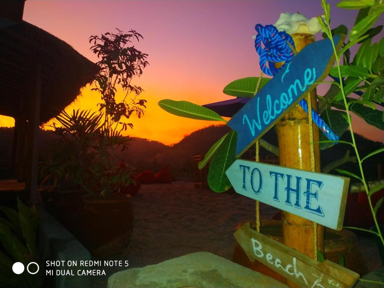 Surf Camp 79 Hotel Kuta  Luaran gambar